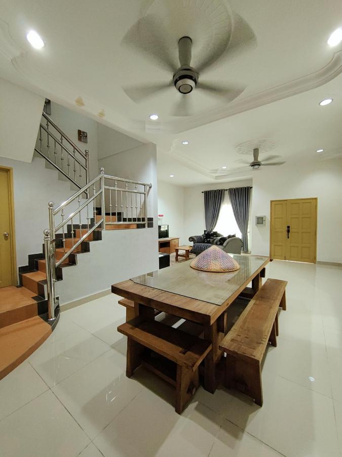 Homestay Roma Suite Kuala Terengganu Esterno foto