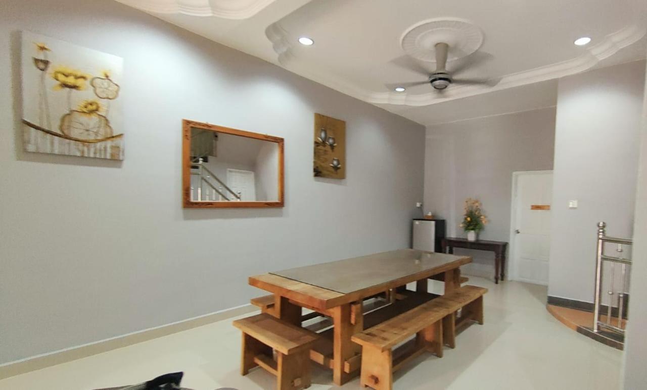 Homestay Roma Suite Kuala Terengganu Esterno foto